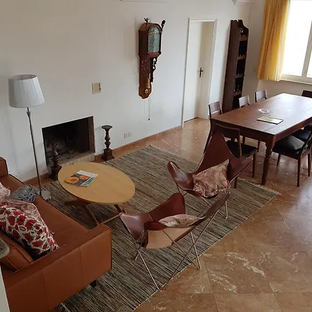 Villa Seefront In - Maggiore, Ticino *