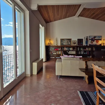 Вилла Seefront In - Maggiore, Ticino