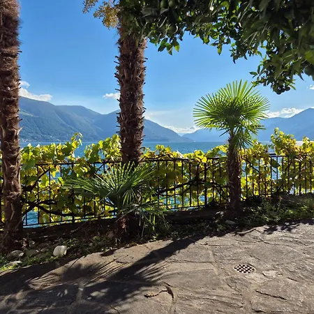 Вилла Seefront In - Maggiore, Ticino *