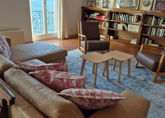 Villa Seefront In - Maggiore, Ticino *